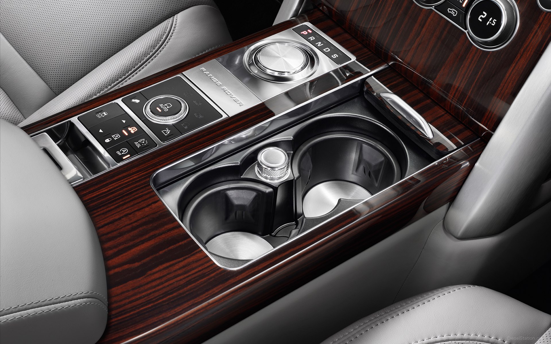 Land Rover Range Rover SV Autobiography 2016 Land Rover Range Rover SV Autobiography 2016